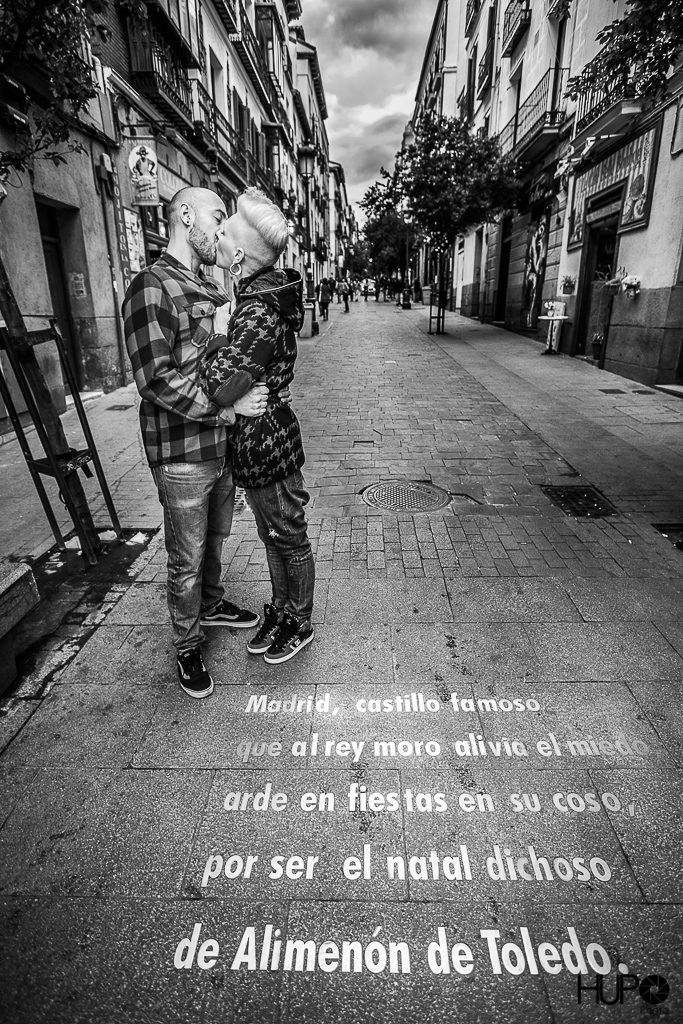 Besos de amor en Madrid